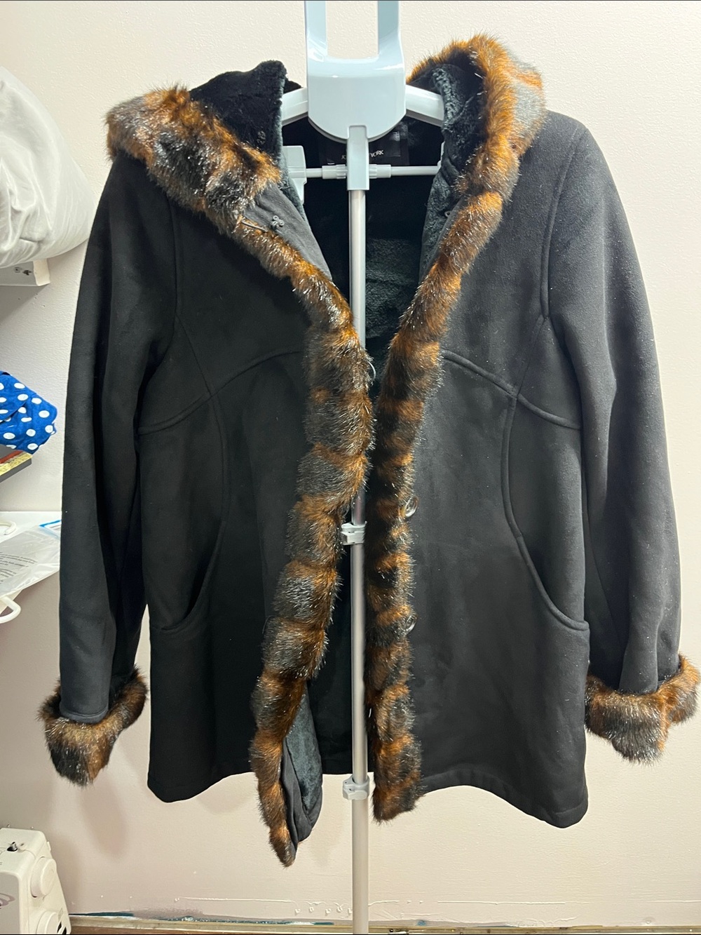Jones New York Black Coat with Brown Faux Fur Trim